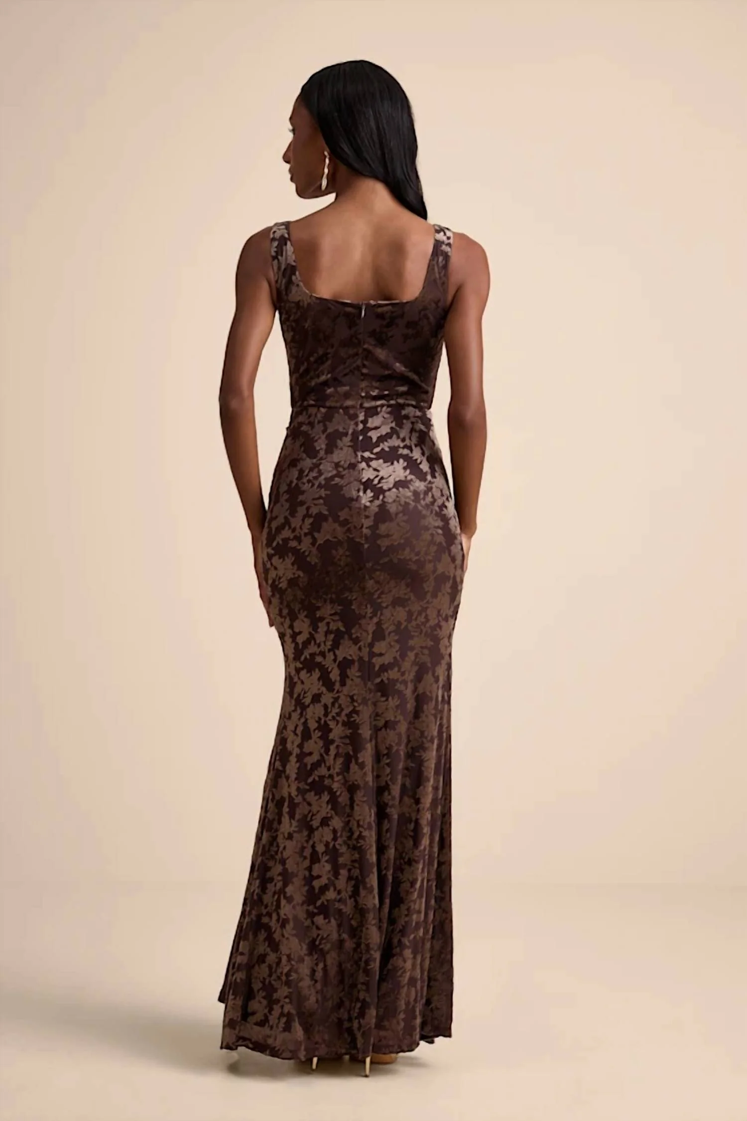 Miraya Burnout Velvet Maxi Dress In Dark Brown - Image 3