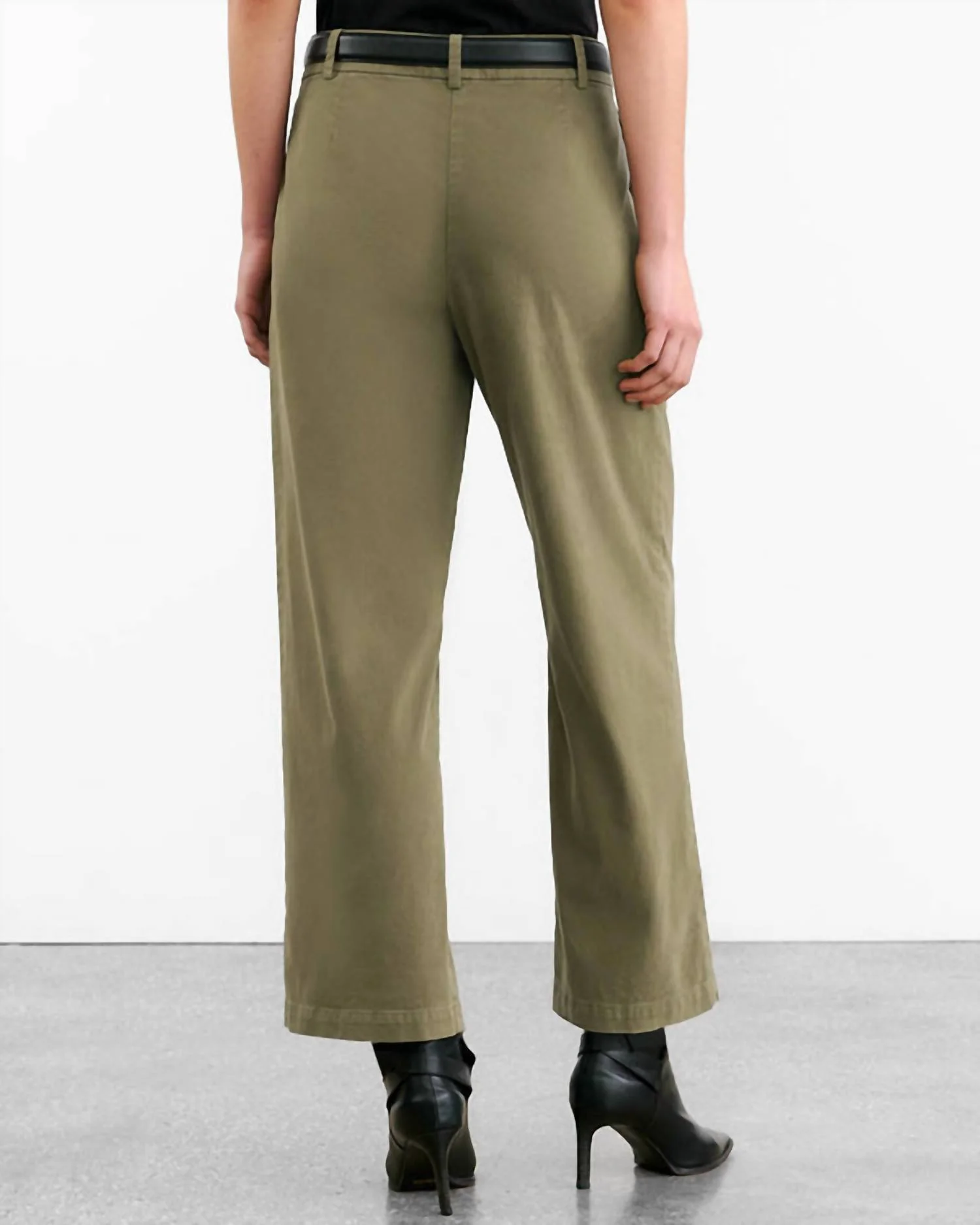 Nohan Cropped Leg Pant In Military Green - Image 2