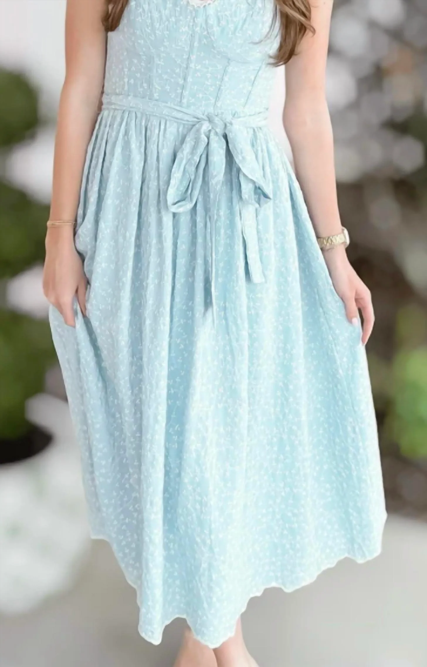Picture Perfect Floral Dress In Blue & White - Image 2