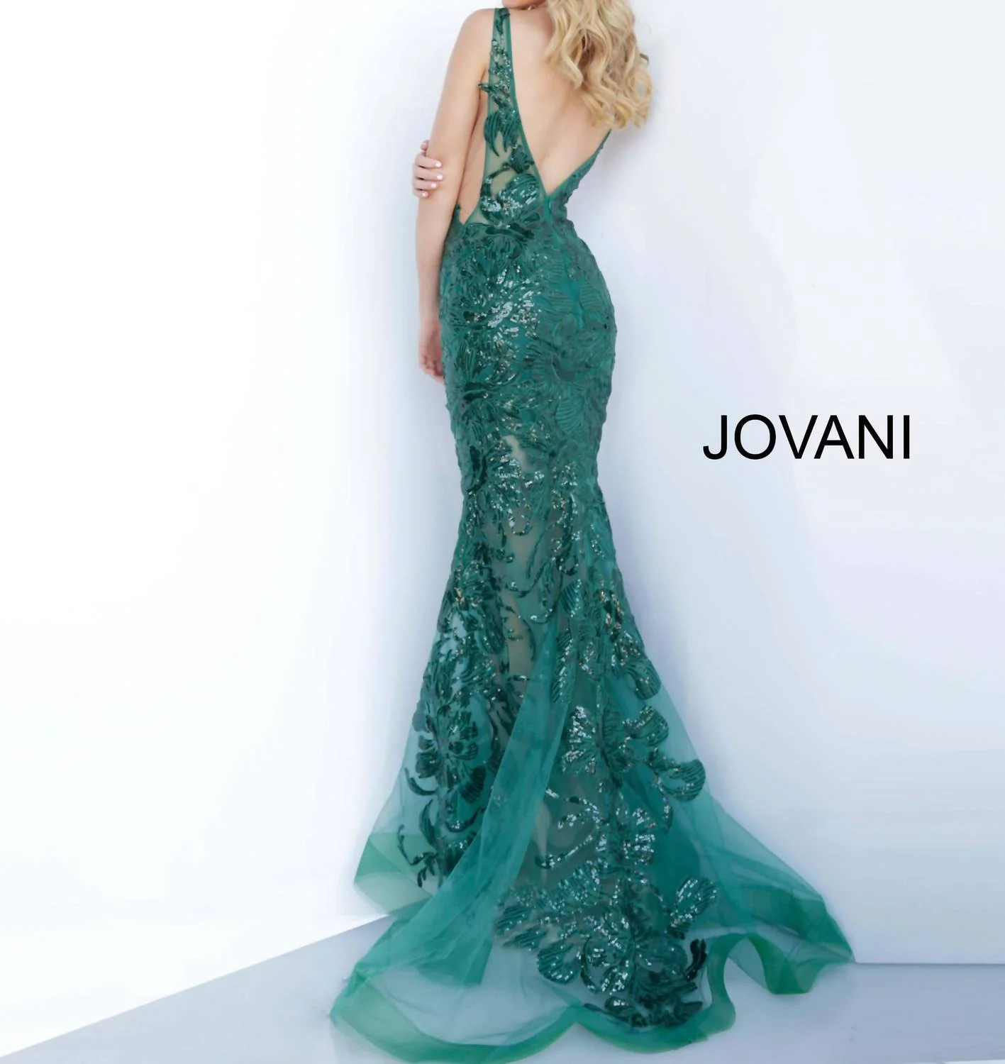 Plunging Neckline Embellished Prom Dress In Forest - Image 2