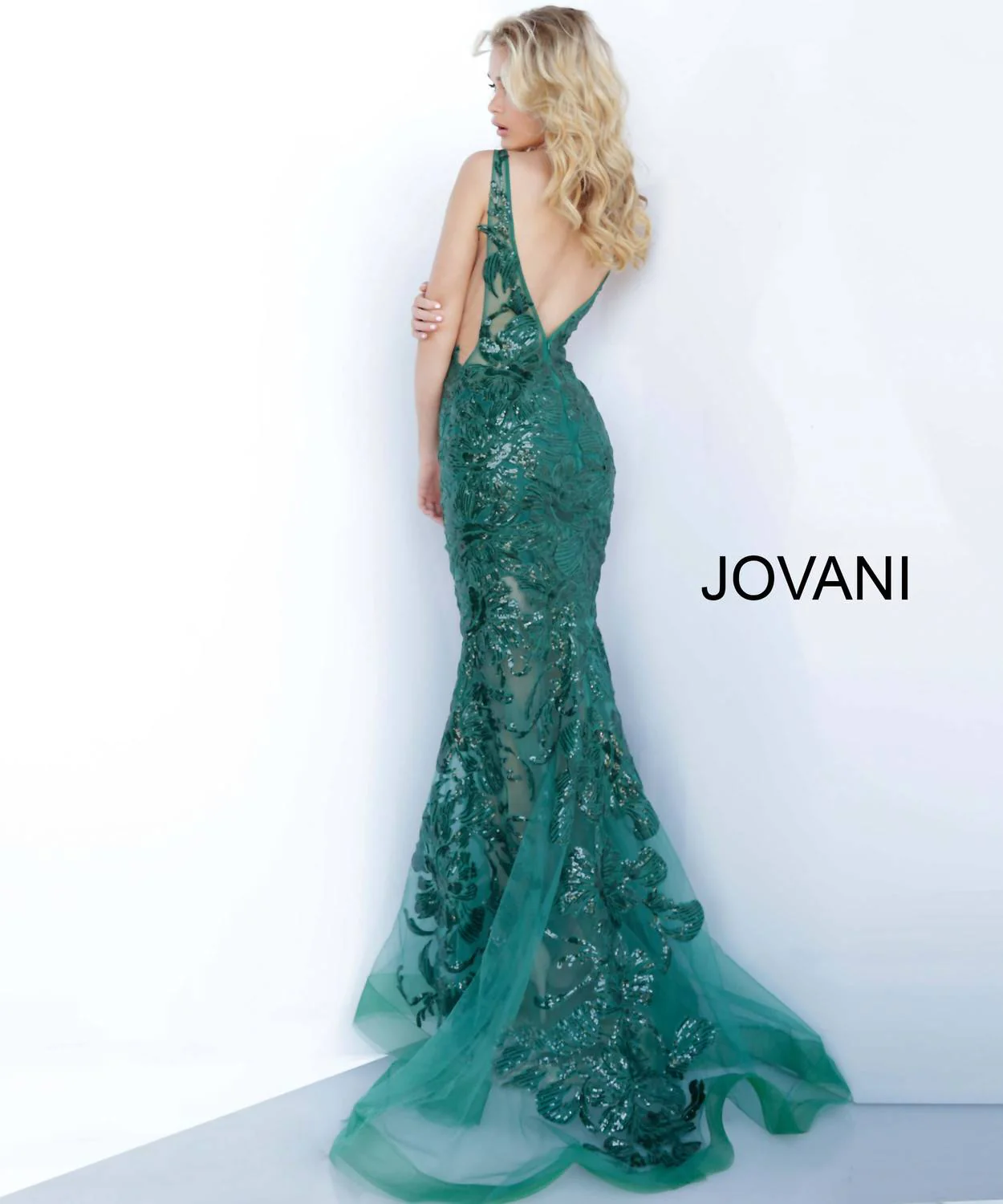 Plunging Neckline Embellished Prom Dress In Forest - Image 3