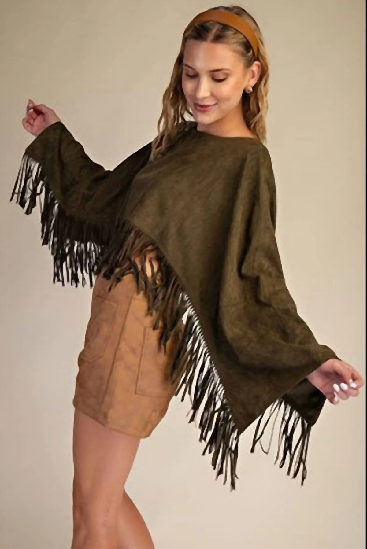Prairie Wind Faux Suede Fringe Cape In Olive - Image 2