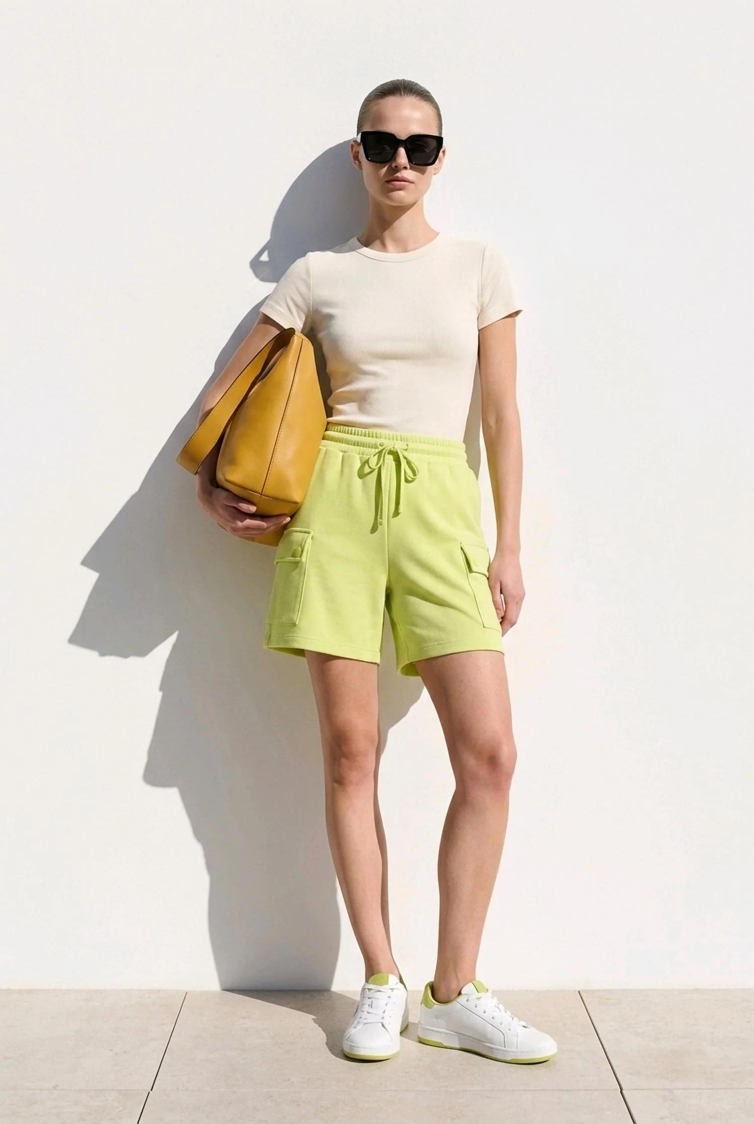 Pull On Cargo Shorts In Apple
