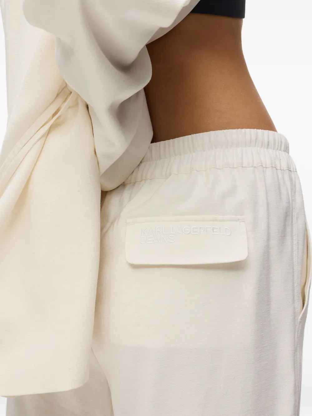 Relaxed Fit White Shorts with Elastic Waistband - Image 5