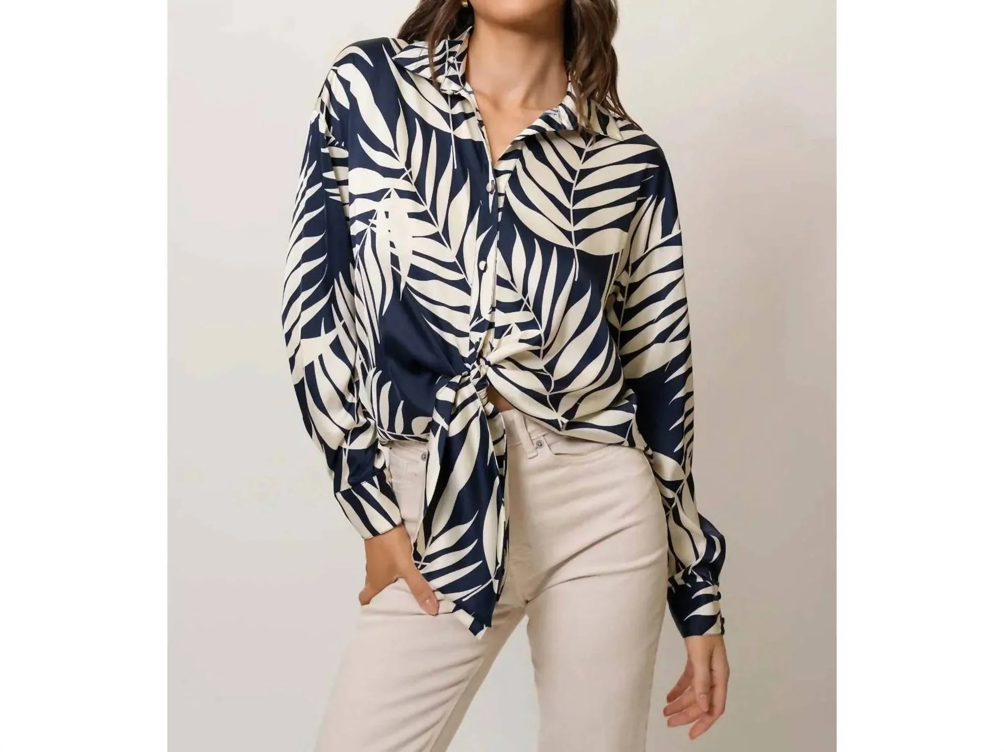 Robbie Top In Navy Ivory - Image 2