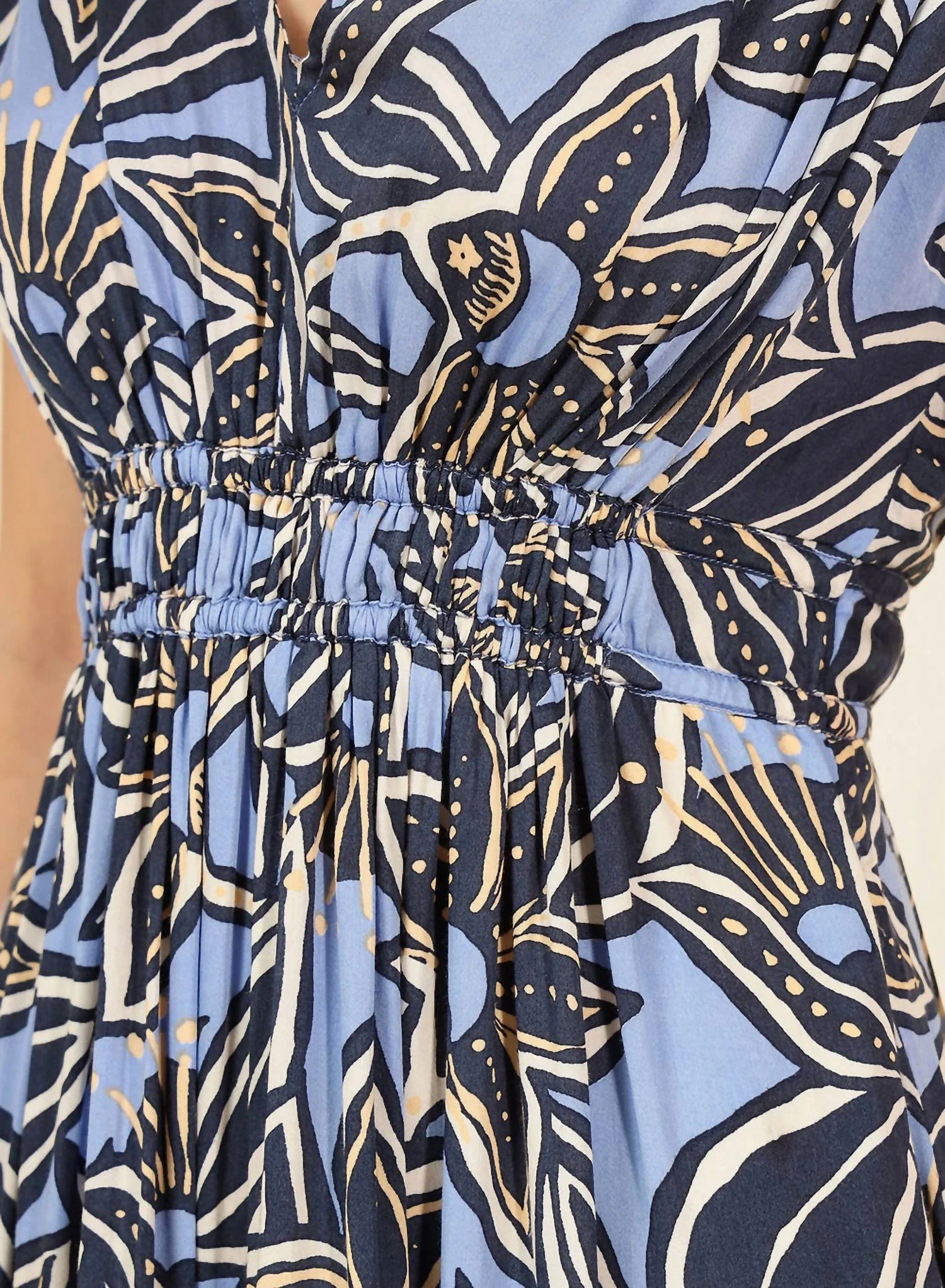 Rosalita Midi Dress In Martina Harbor - Image 3