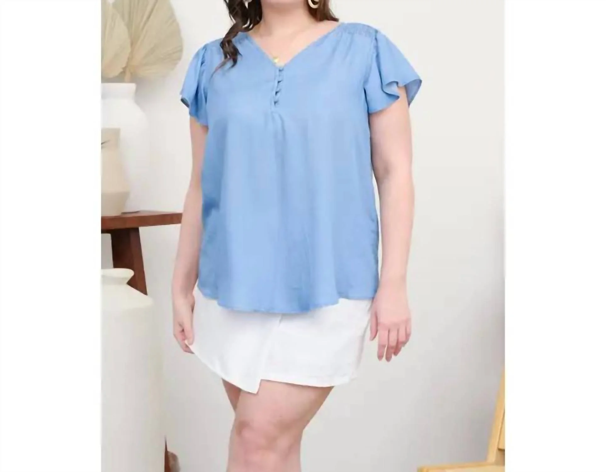 Ruffle Sleeve Chambray Top In Blue