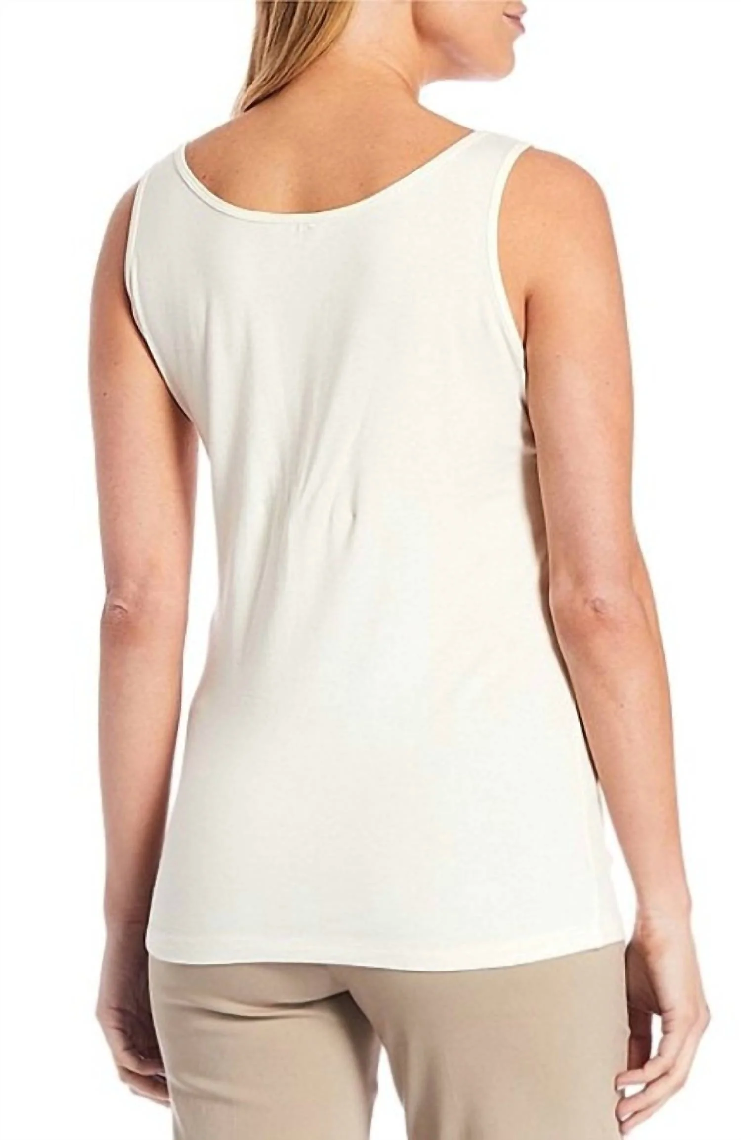 Scoop Neck Sleeveless Fitted Tank In White - Image 2