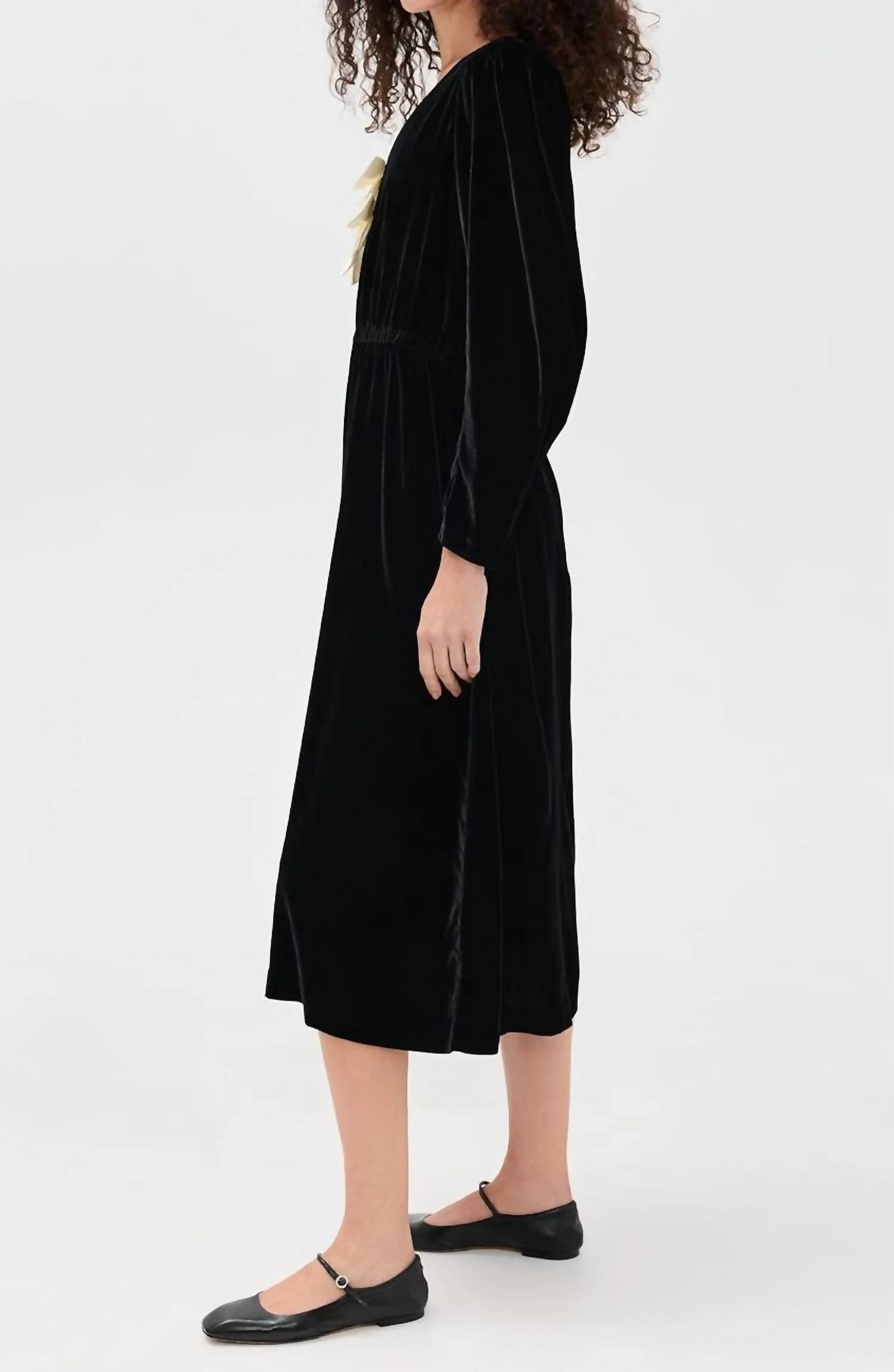 Seraphine Long Sleeve Midi Dress In Black - Image 3