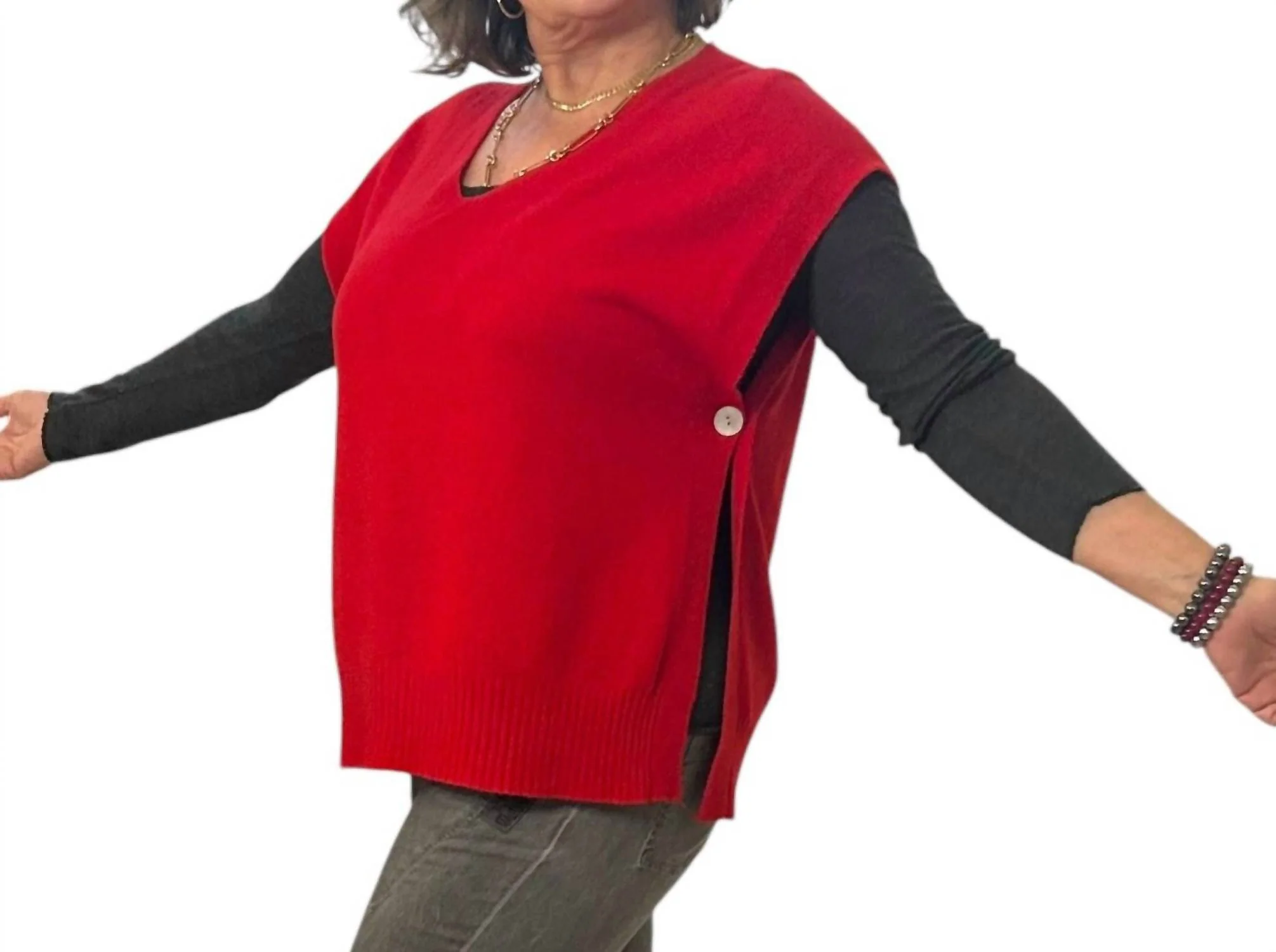 Sleeveless Throw Over Sweater Top In Red - Image 3