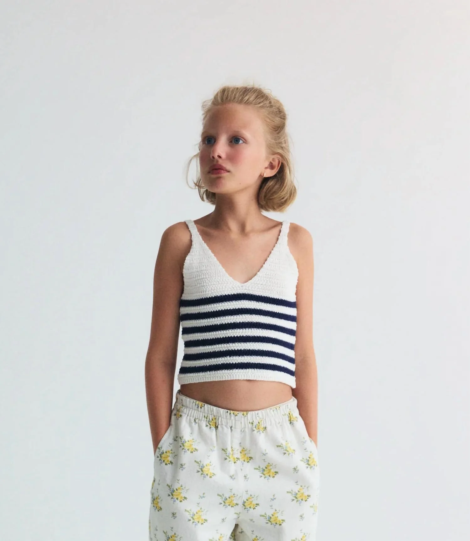 Society Lorea Top In White/ Navy