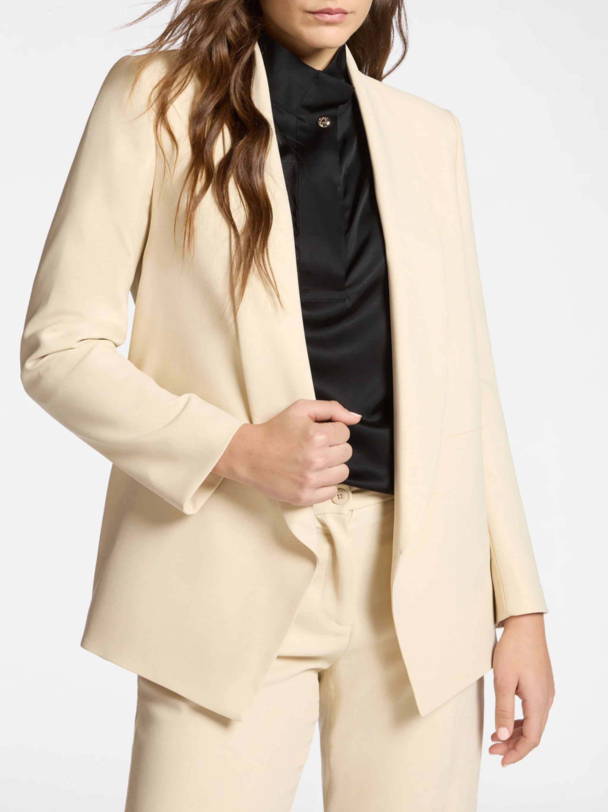 Tailored Open-Front Shawl Collar Black Blazer - Image 2