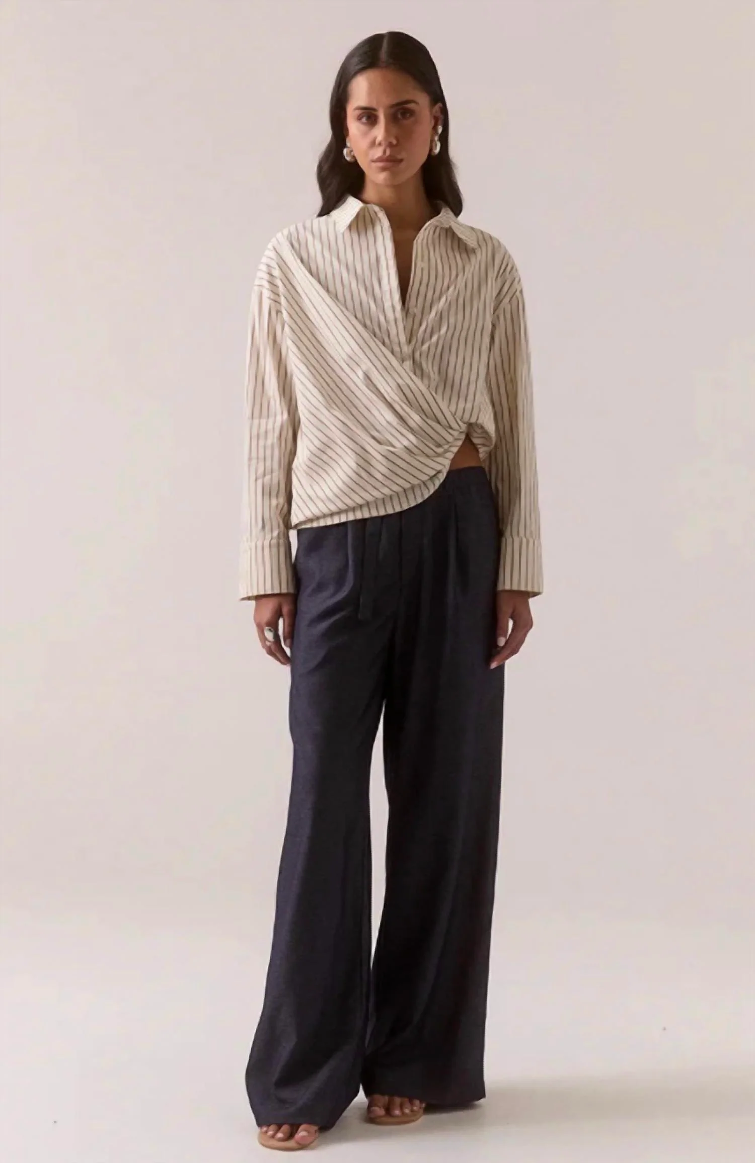 Taven Shirt In Latte Stripe