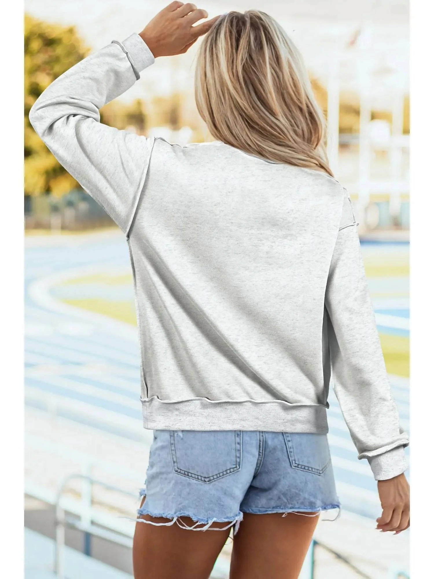 The Usa Reversible Mock Neck Top In Grey - Image 4
