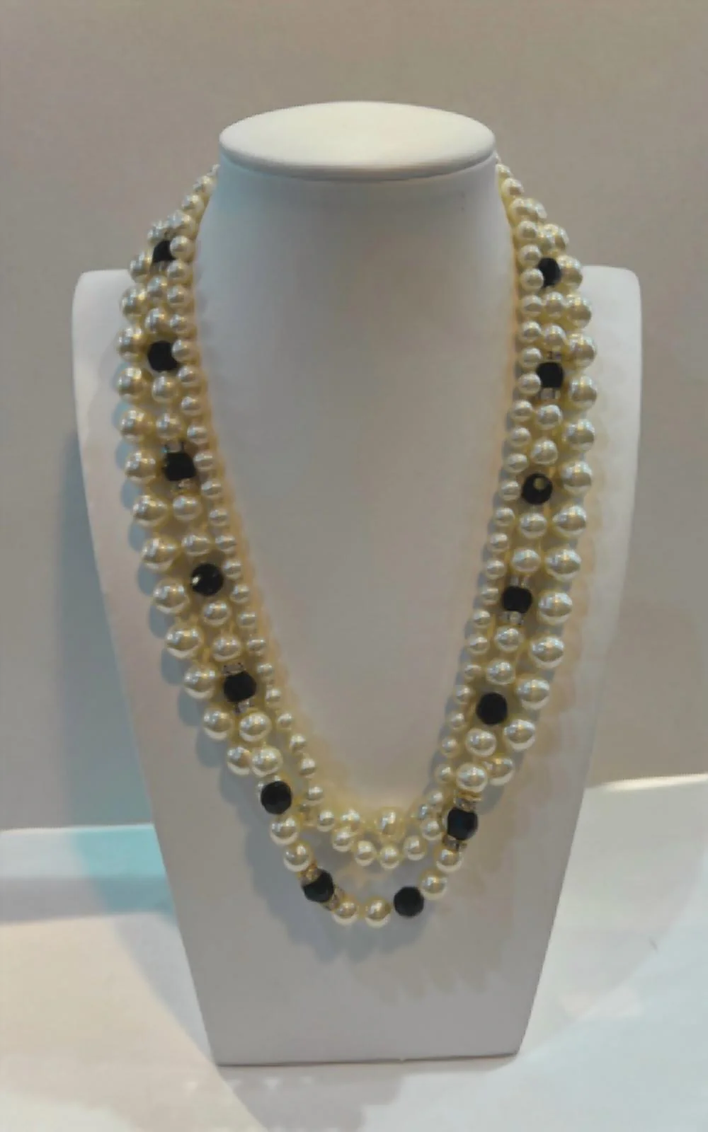 Triple Layer Necklace In Black/pearl - Image 2