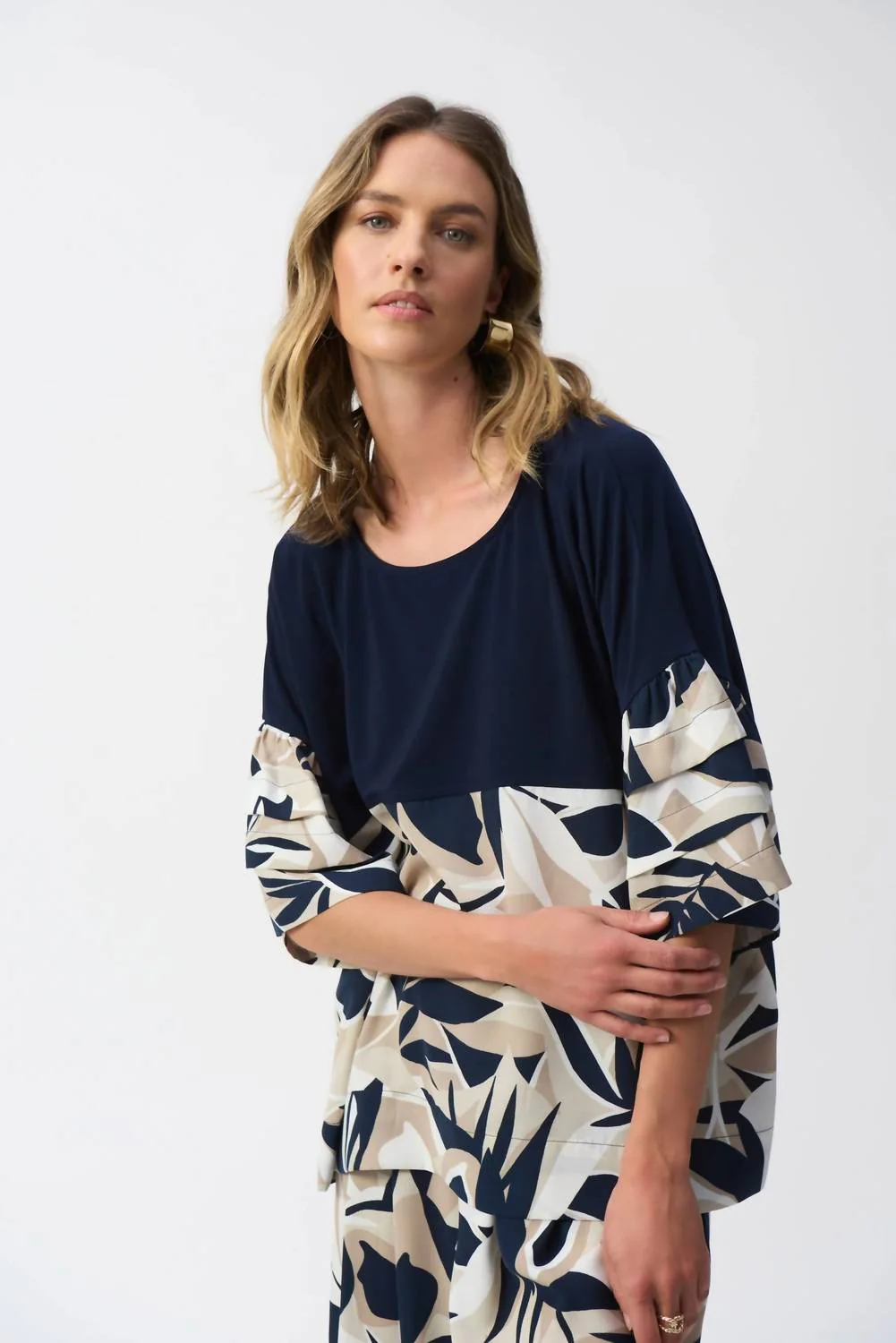 Tropical Print 3/4 Sleeves Boxy Top In Vanilla/multi - Image 3