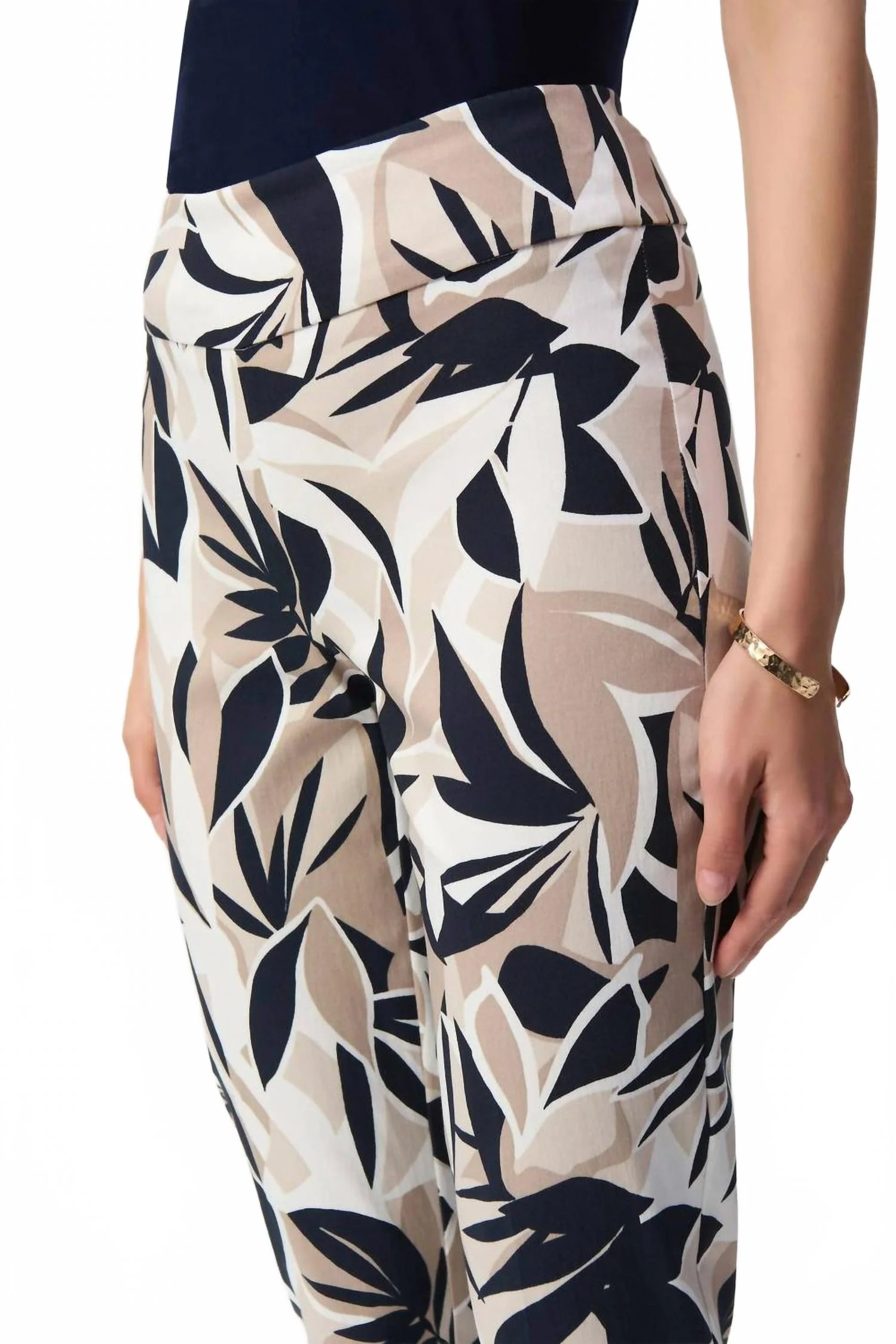 Tropical Print Slim Cropped Pants In Vanilla/multi - Image 3
