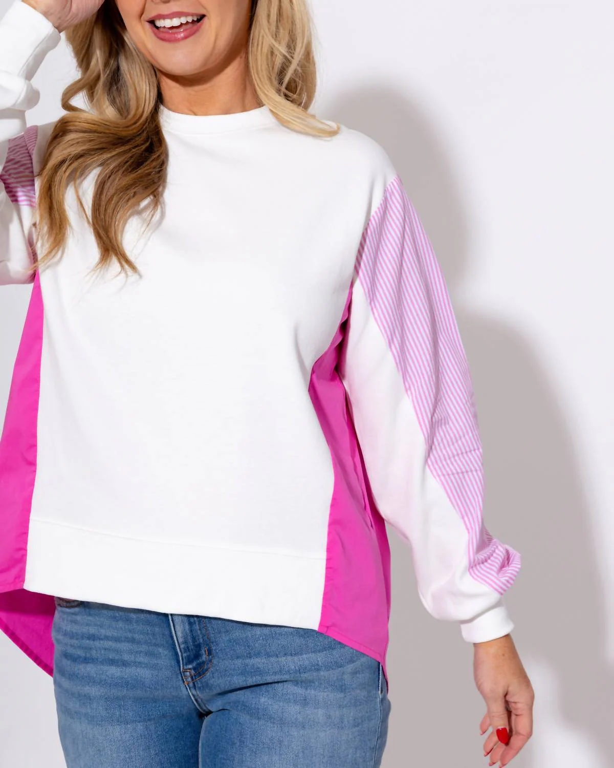 Two-Tone Statement Sweatshirt In White/pink - Image 3