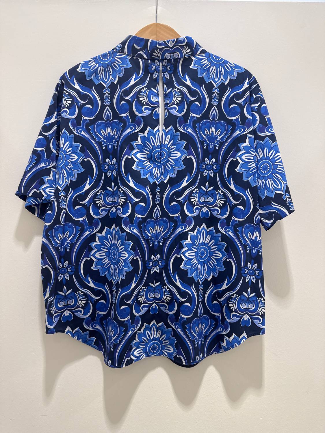 Women's Akari Top In Botanical Tile - Image 2