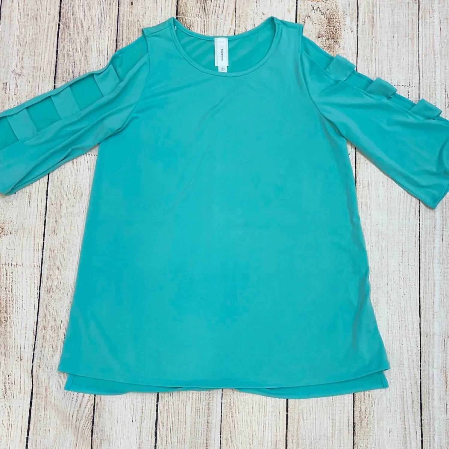 Women's Cold Shoulder Top In Mint