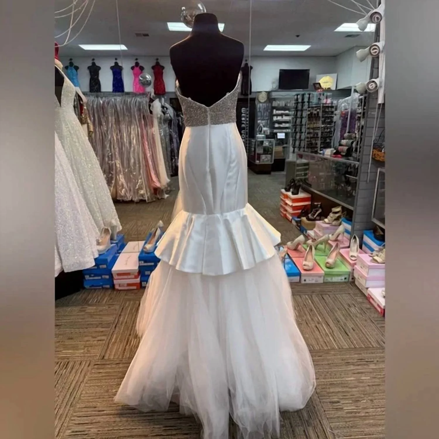 Women's Formal Dress In Ivory Ivory - Image 2