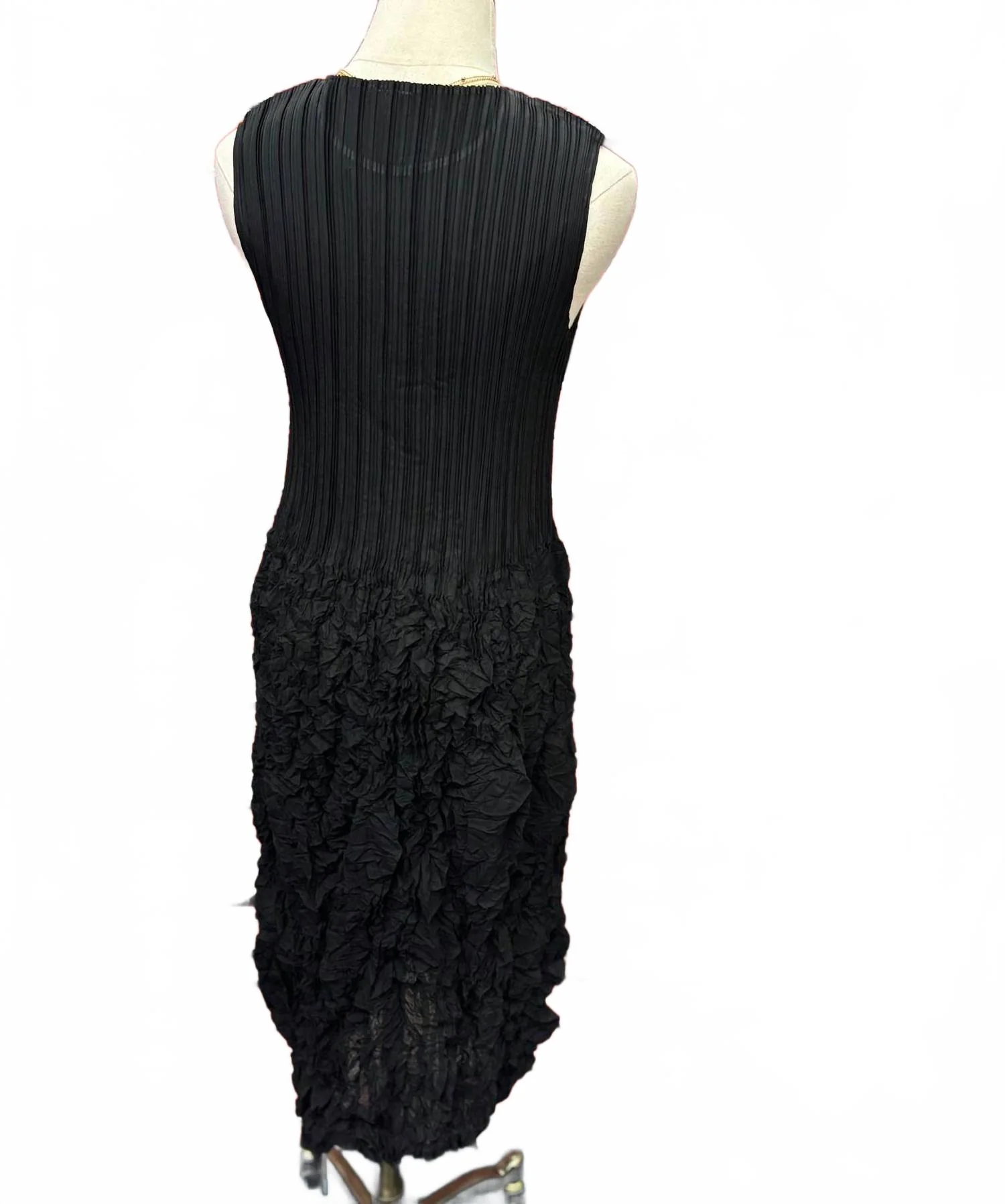 Women's I Must Have Midi Dress In Black - Image 3