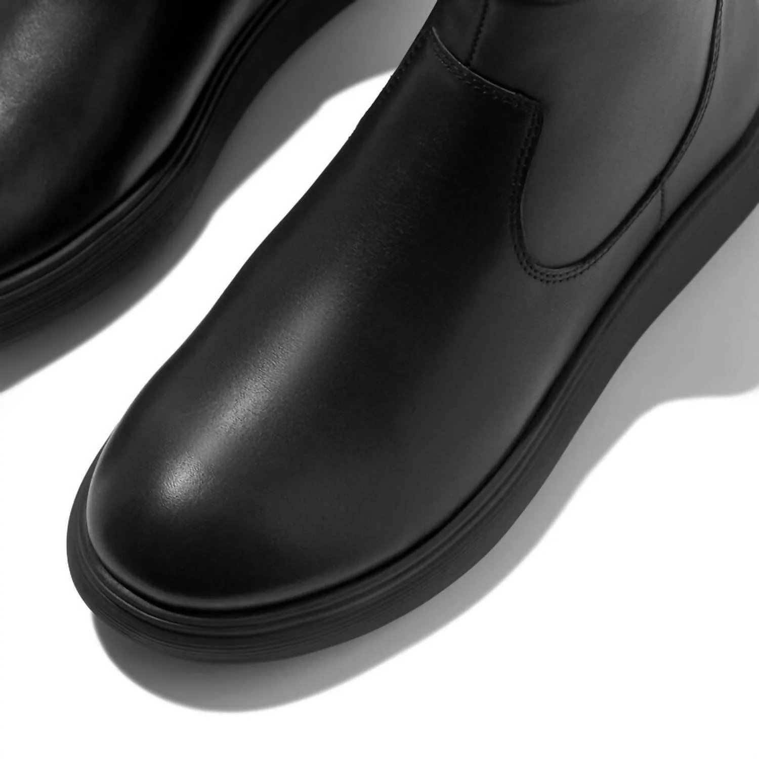 Women's Iq-Comff Leather Boots In All Black - Image 4