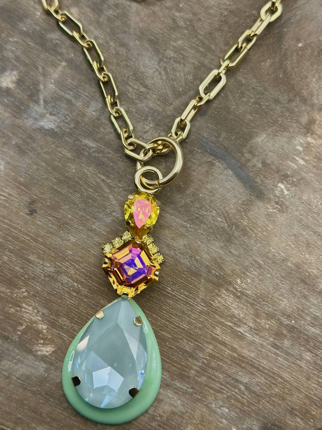 Women's Kavern Necklace In Green - Image 4