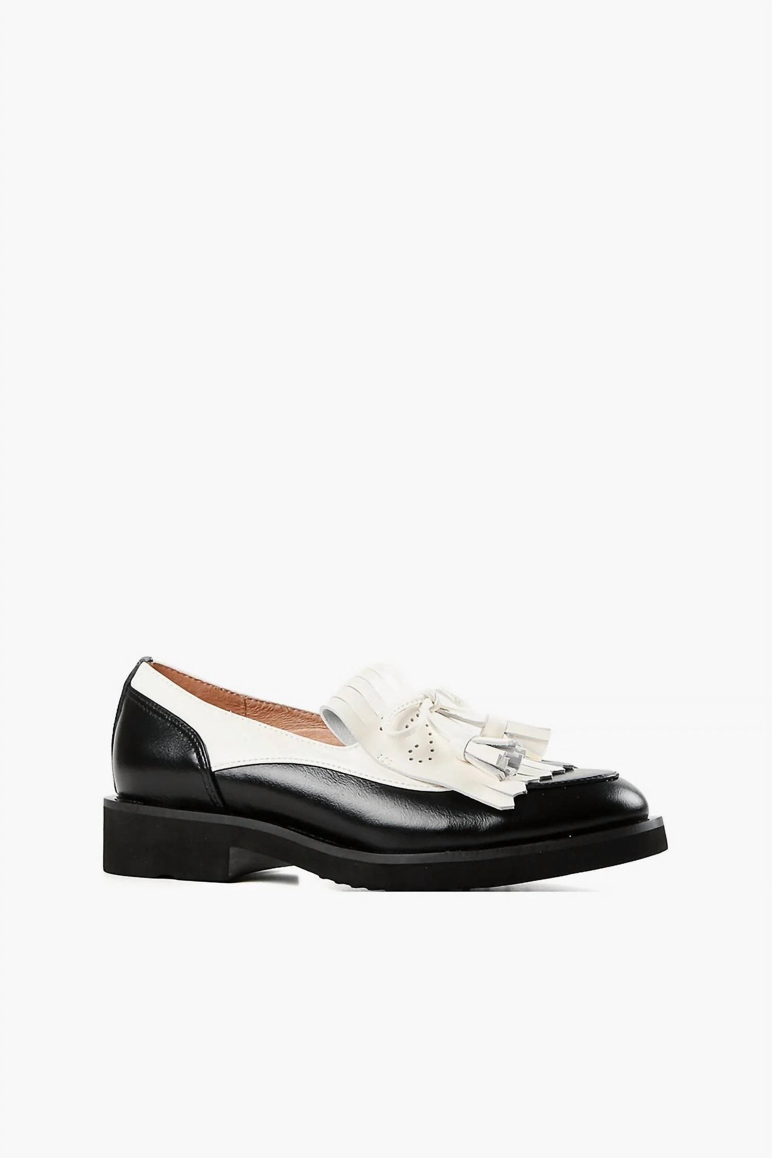 Women's Kilty Guy Flats In Black/white