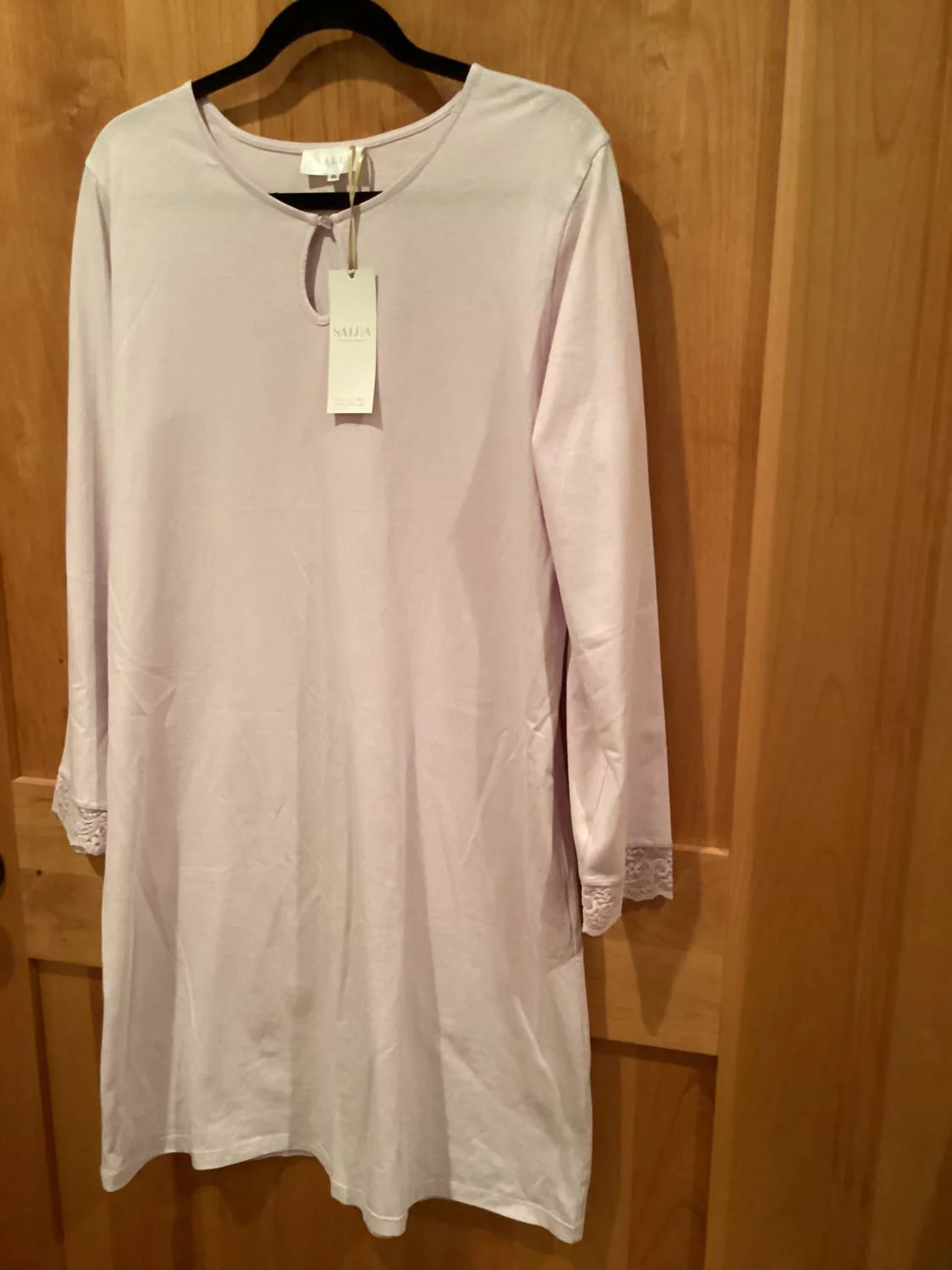 Women's Long Sleeve Gown In Lilac