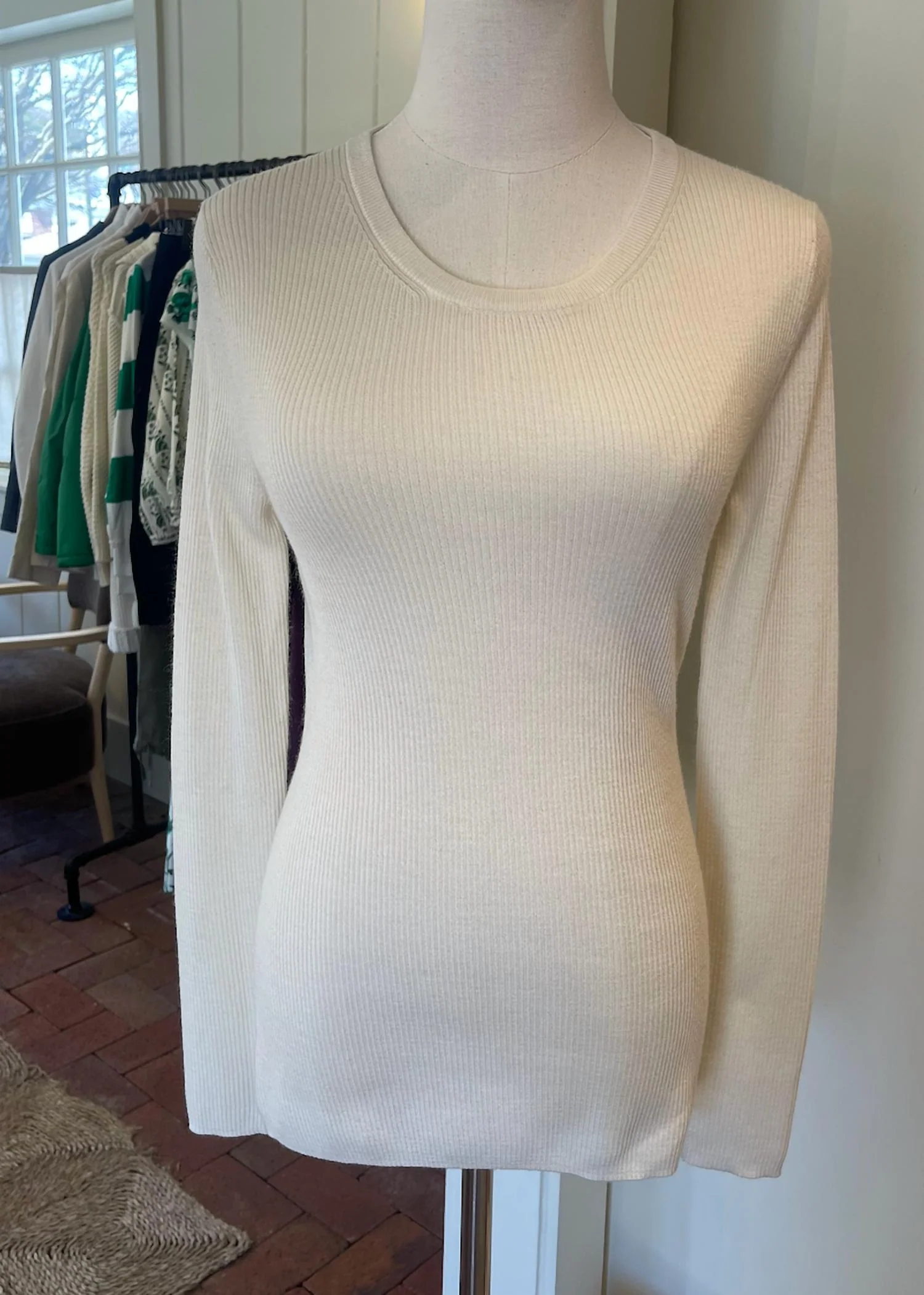 Women's Long Sleeve Ribbed Tee In Parchment/ Ivory - Image 2