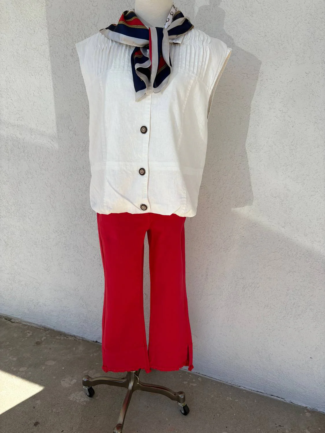Women's Raw Hem Crop Pant In Fiery Red - Image 2