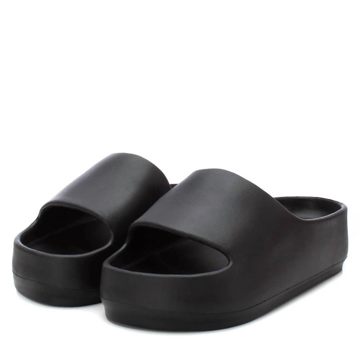 Women's Rubber Sandals In Black - Image 4