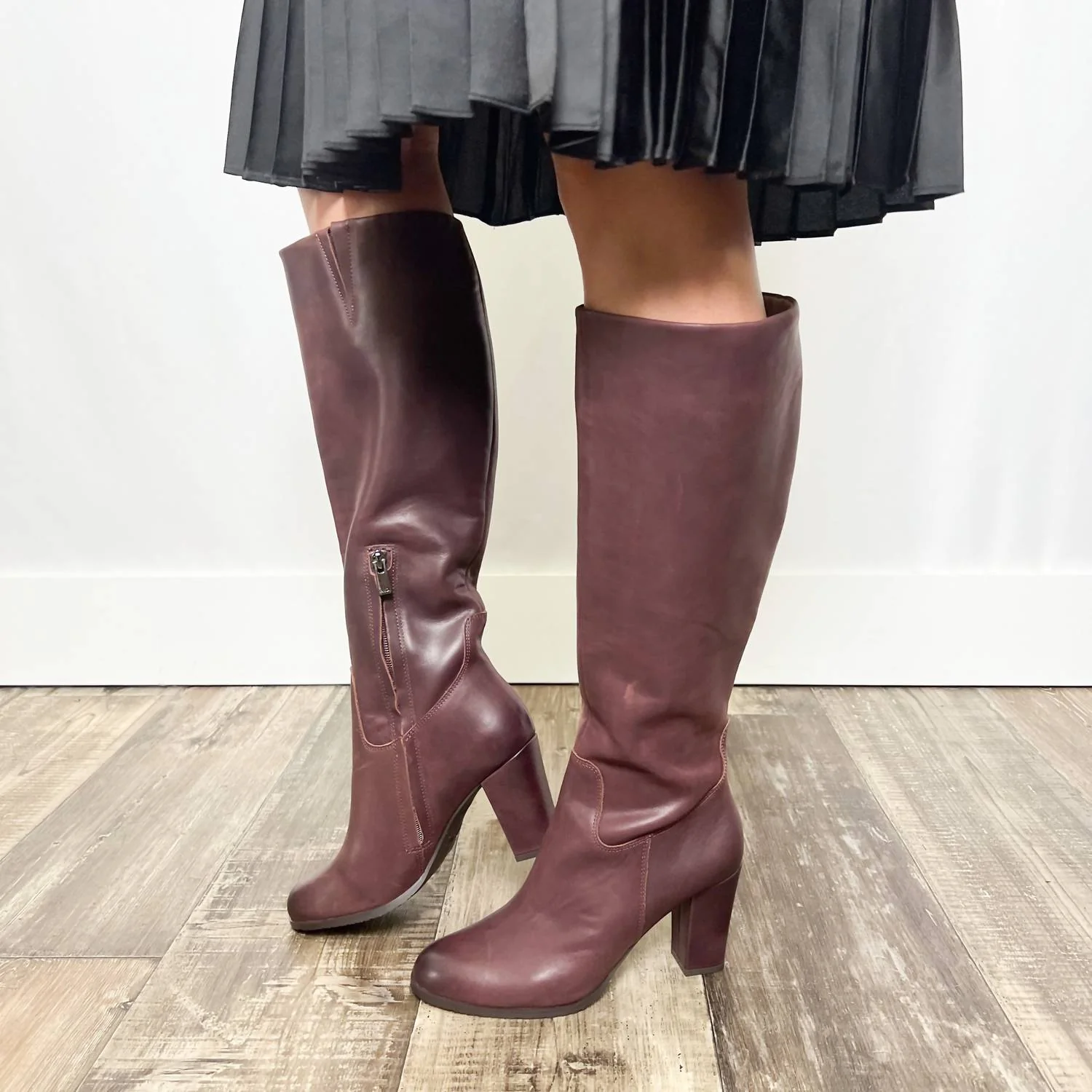 Women's Sabastin Tall Boots In Chocolate Brown - Image 4