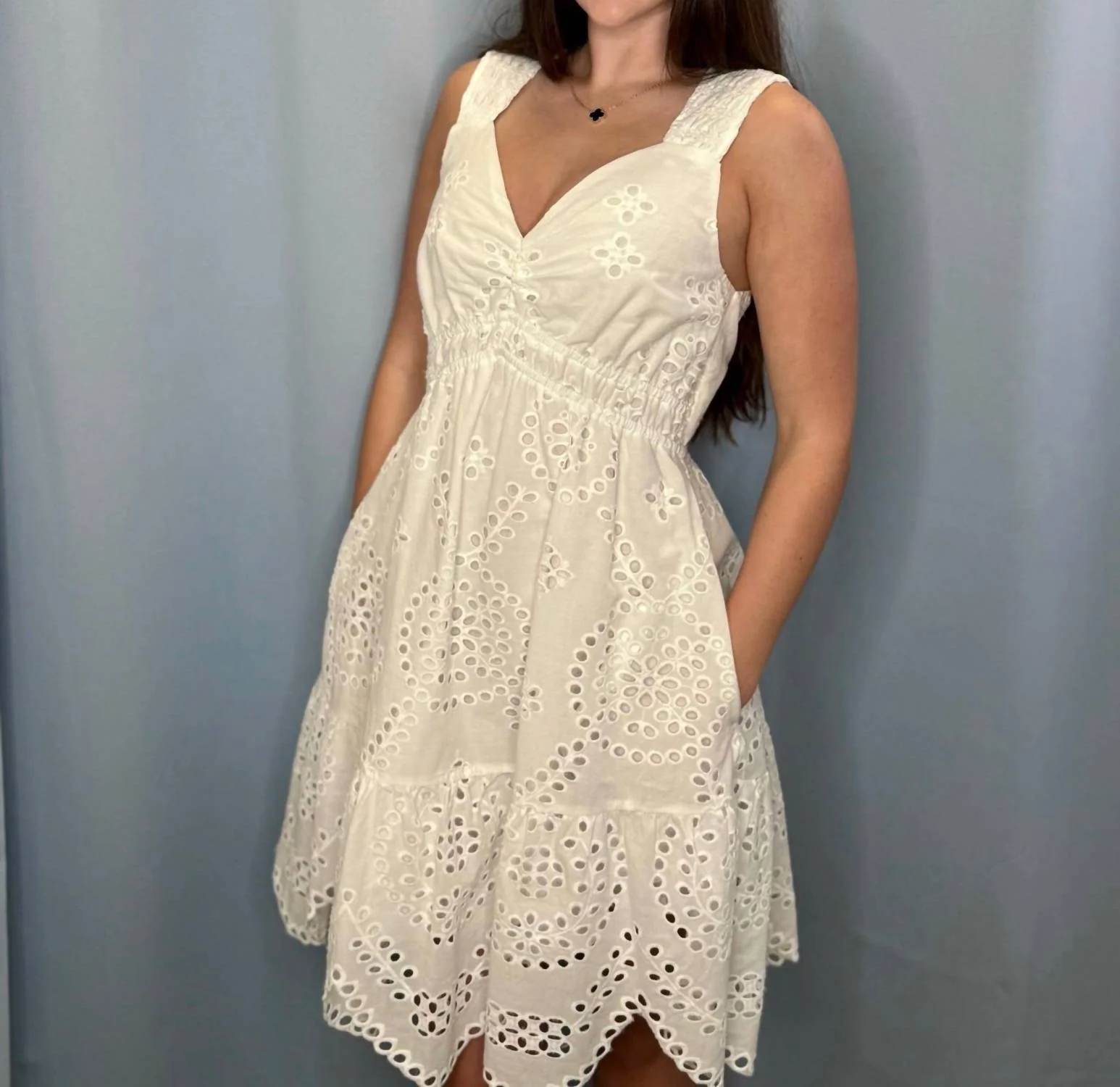 Women's Scallop Hem Eyelet Dress In White - Image 2
