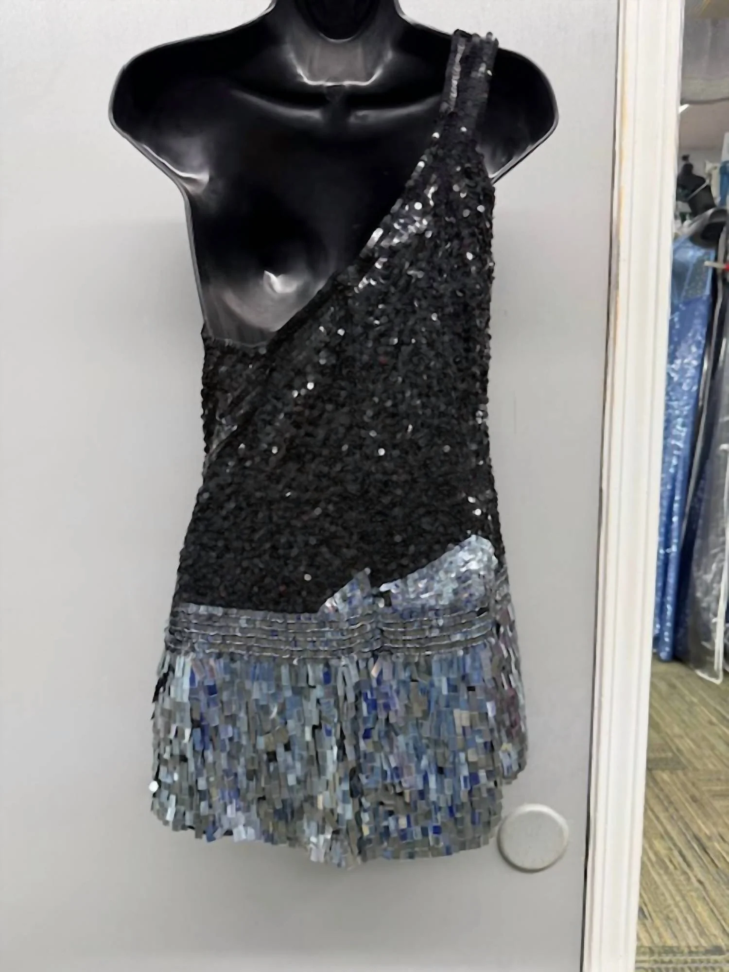 Women's Sequined Dress In Black - Image 3