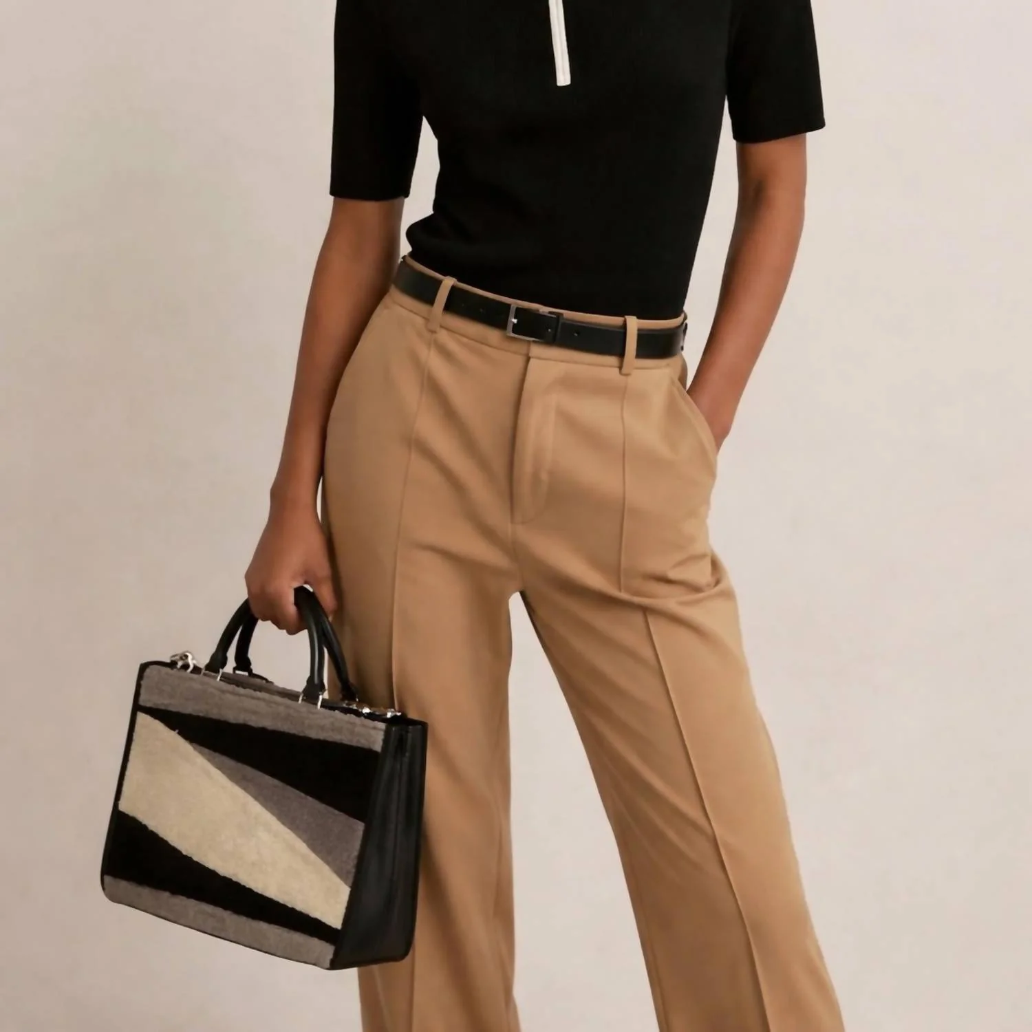 Women's Shoulder Bag In Black And Cream - Image 2