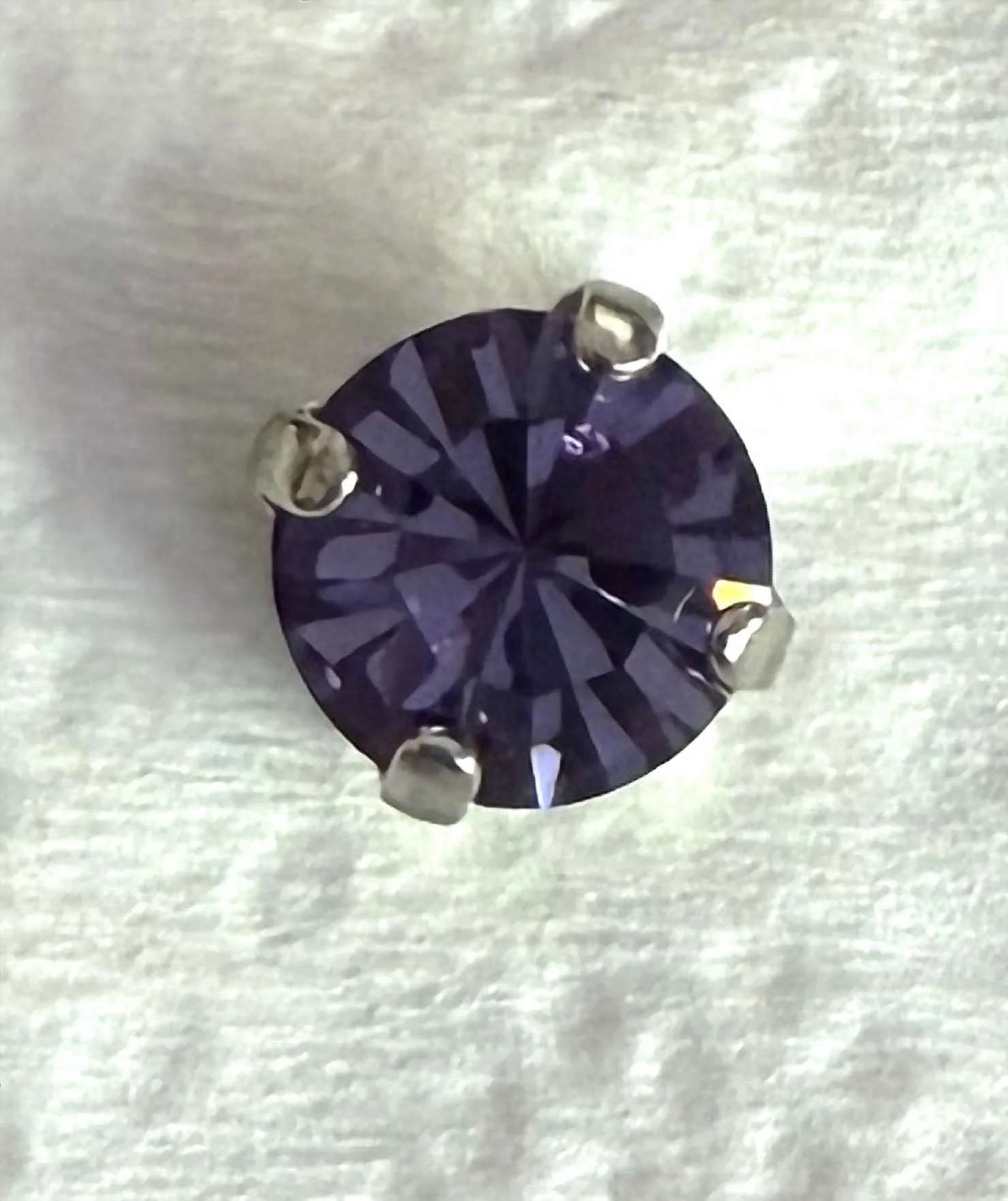 Women's Studs Earrings In Purple