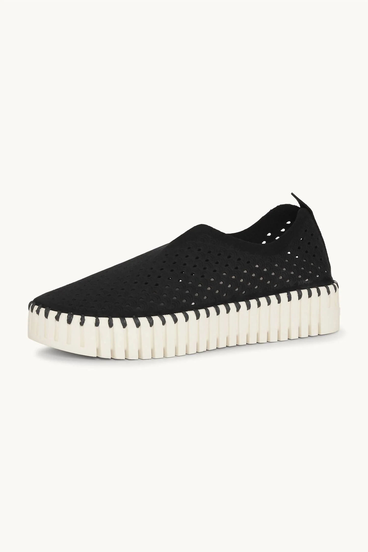 Women's Tulip Platform Flat Shoes In Black - Image 3