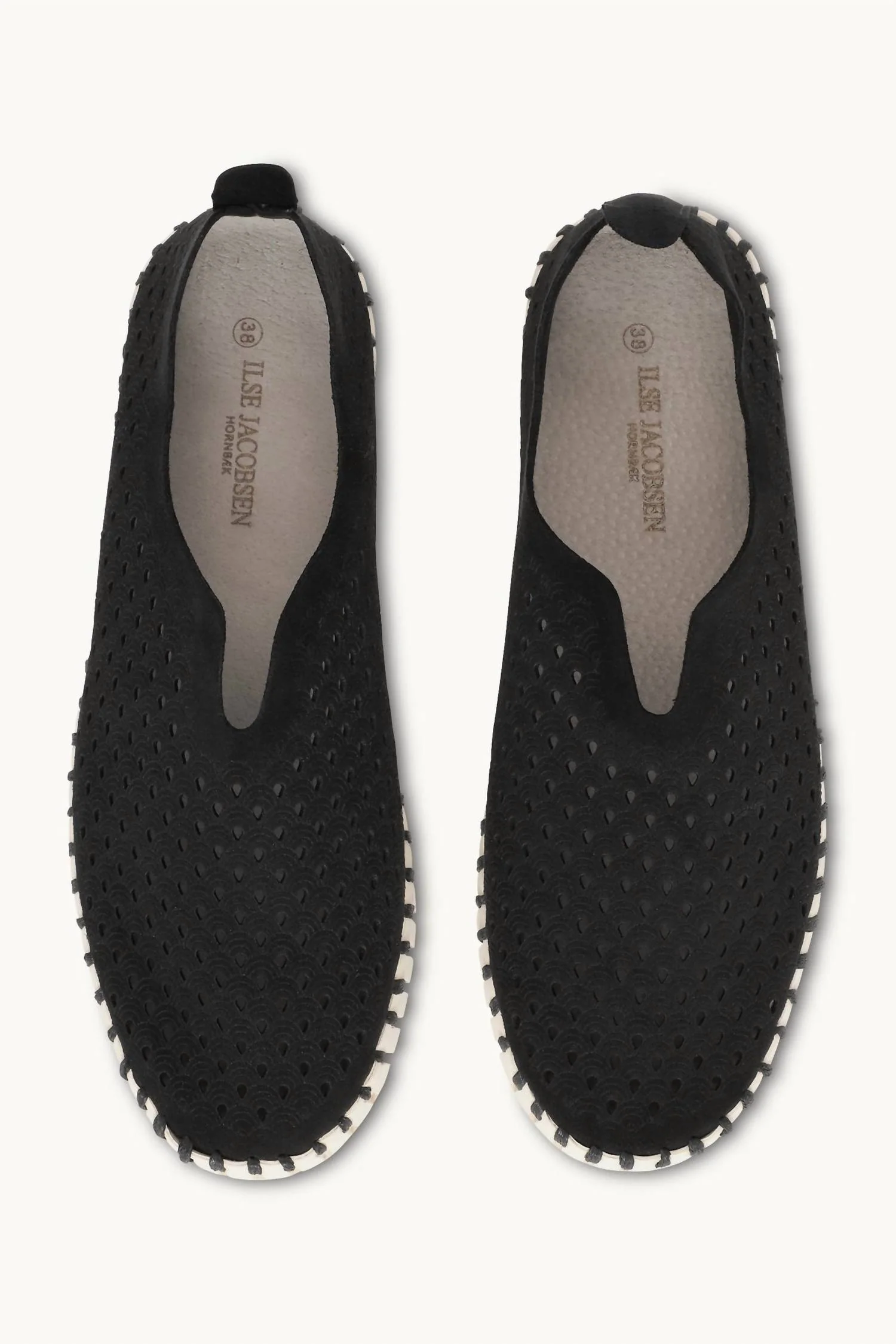 Women's Tulip Platform Flat Shoes In Black - Image 4