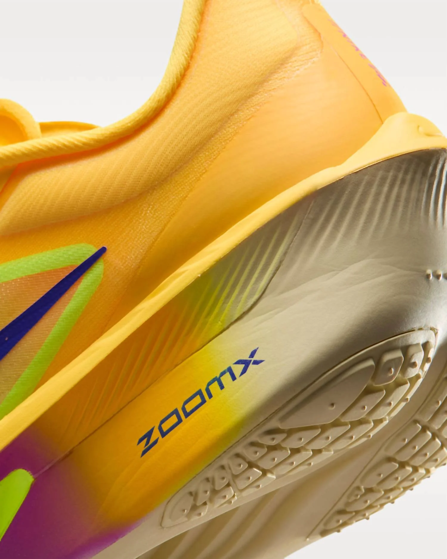 Women's Zoom Fly 6 Road Racing Shoes In Citron Pulse/volt Ice/hyper - Image 4