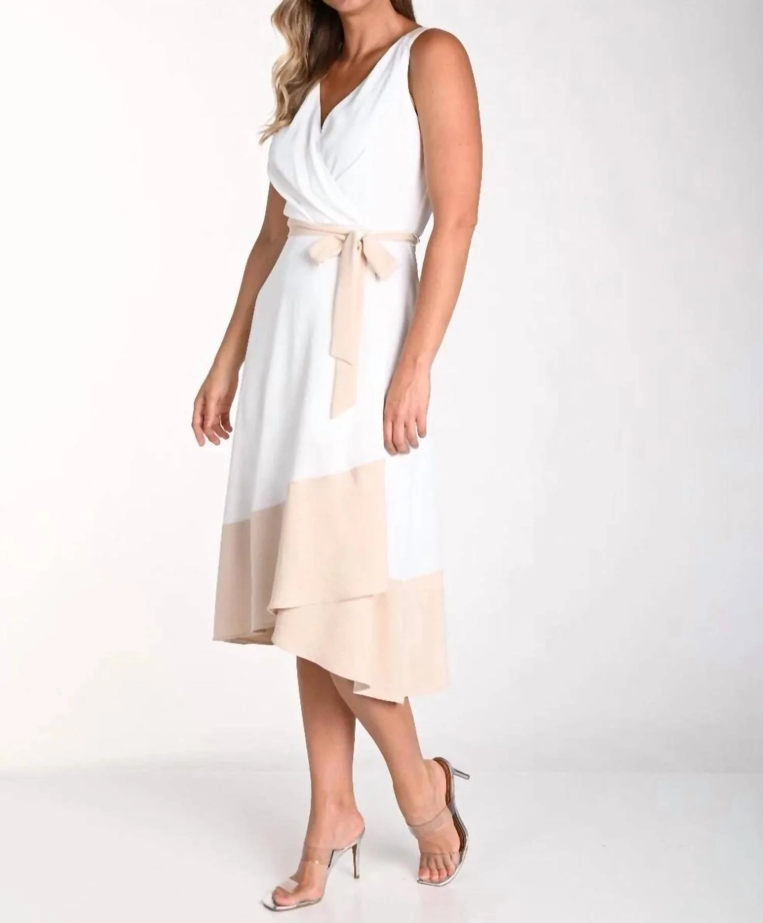 Wrap Dress In White/sand
