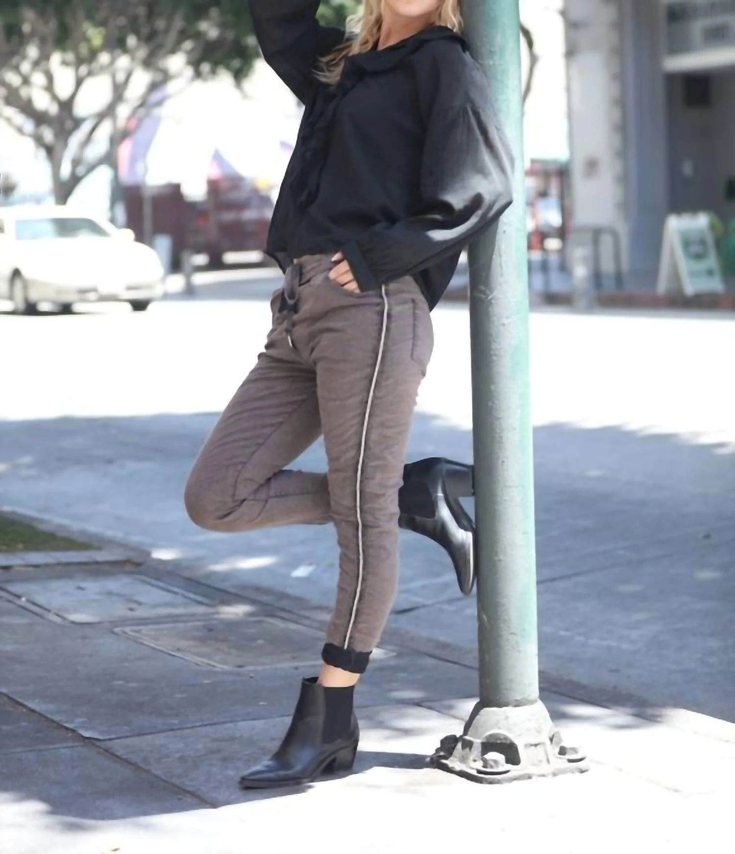 Wrinkled Skinny Pants In Grey - Image 4