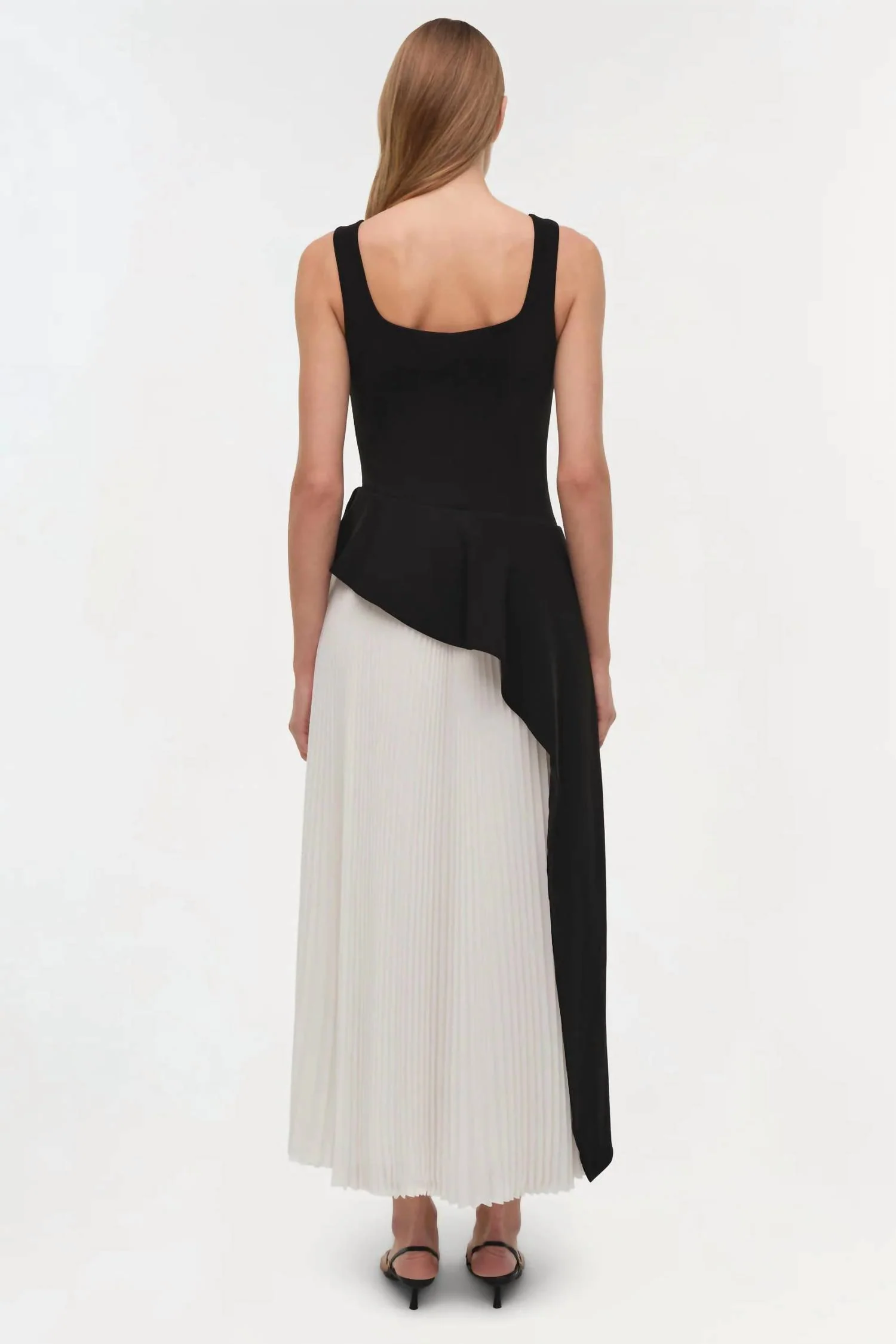 Zayla Pleated Midi Dress In Black Multi - Image 3